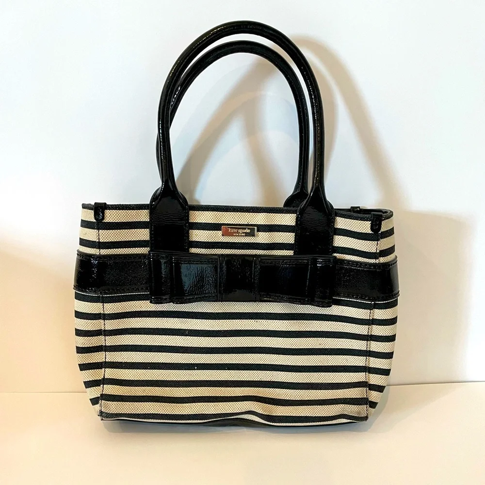 Authentic Kate Spade Purse - Picture 1 of 3